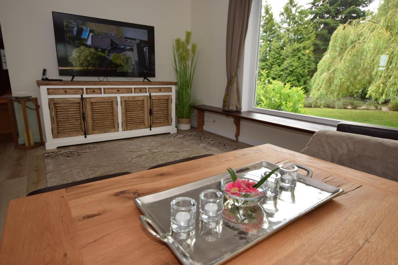 Landhaus Hideaway Mit Aussenpool, Sauna Und Kamin Bosau Экстерьер фото