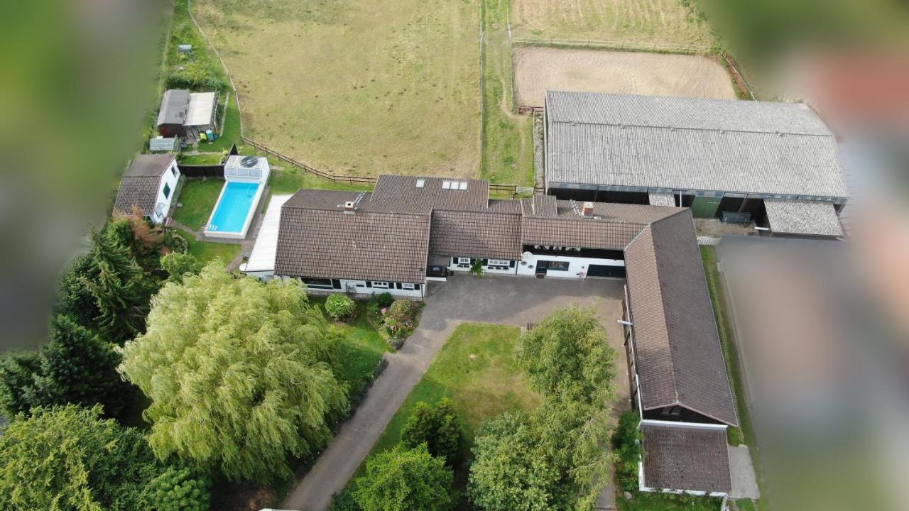 Landhaus Hideaway Mit Aussenpool, Sauna Und Kamin Bosau Экстерьер фото