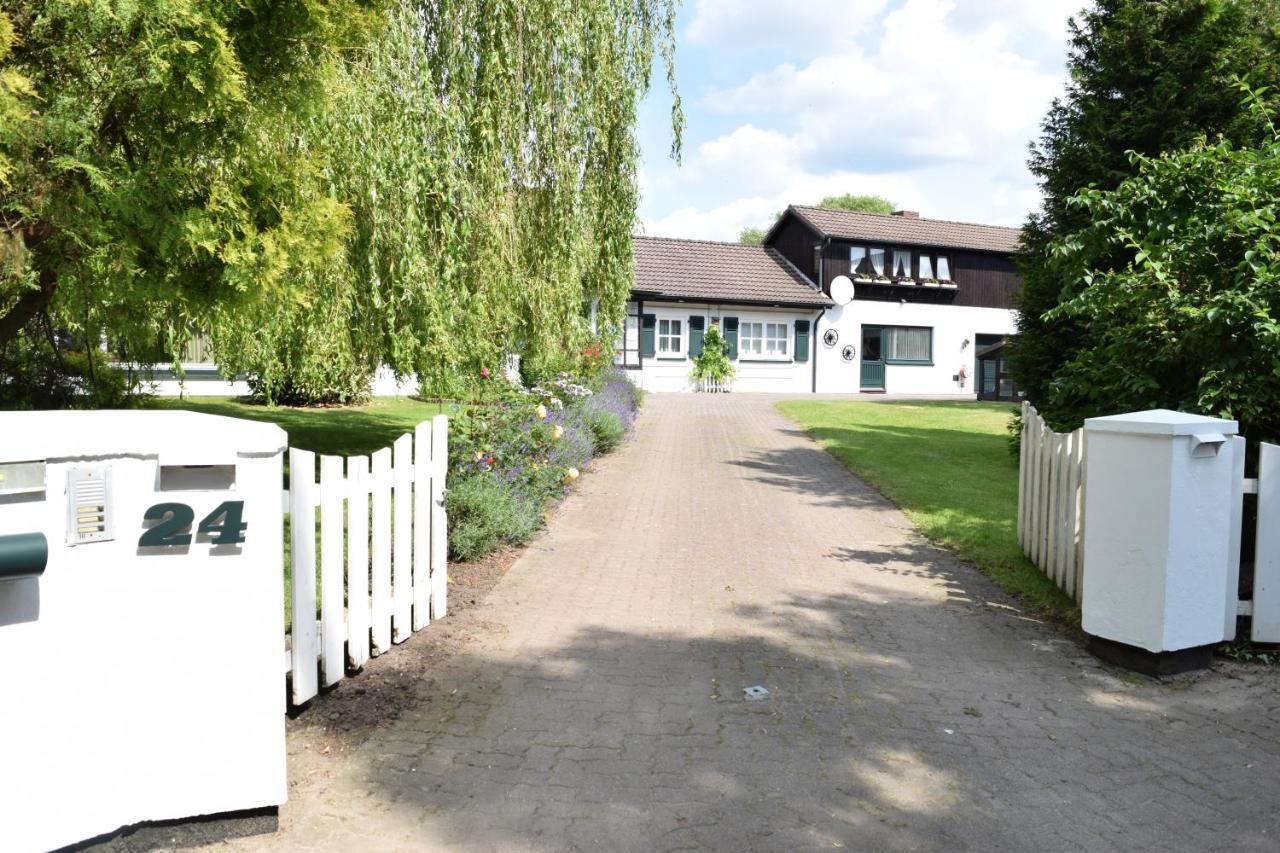 Landhaus Hideaway Mit Aussenpool, Sauna Und Kamin Bosau Экстерьер фото