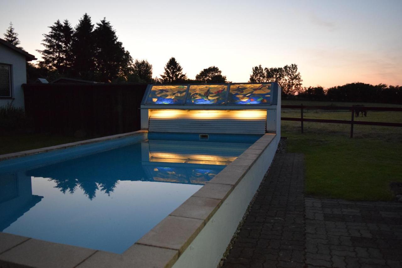 Landhaus Hideaway Mit Aussenpool, Sauna Und Kamin Bosau Экстерьер фото