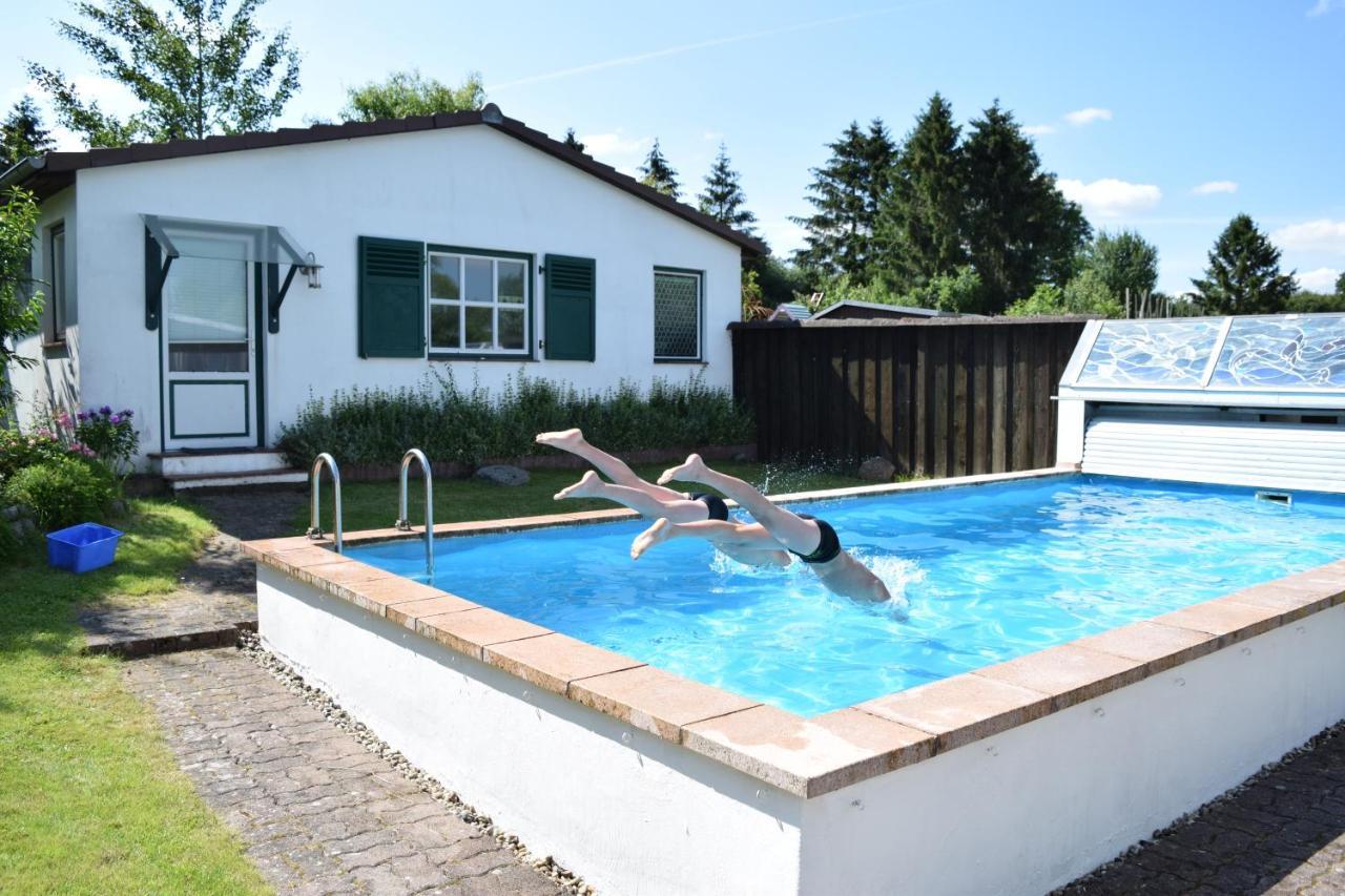 Landhaus Hideaway Mit Aussenpool, Sauna Und Kamin Bosau Экстерьер фото